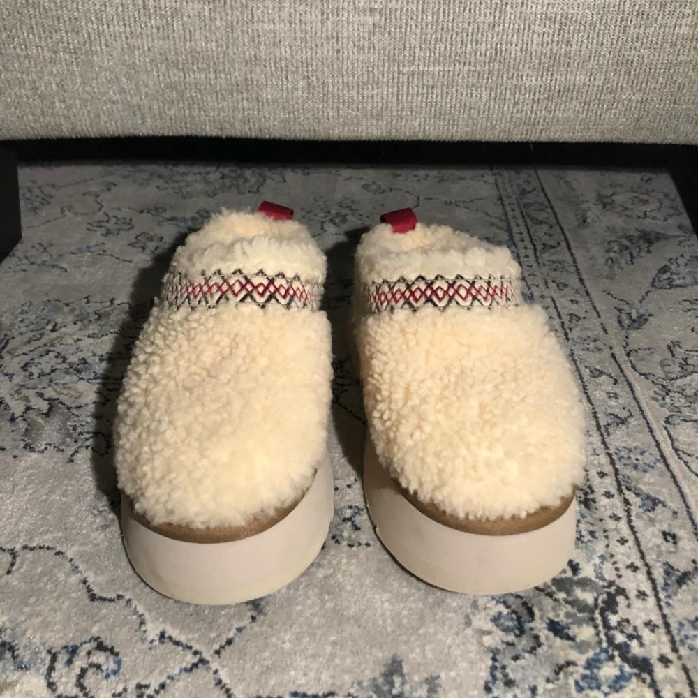 UGG Cream and Tan Platform Shoes - Picture 8 of 12